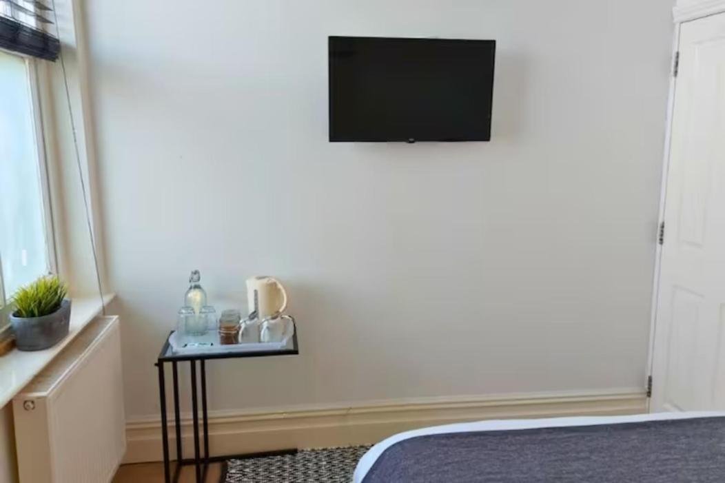 Stylish Double Room In City Centre - Shared Bathroom - Parking Preston  Kültér fotó